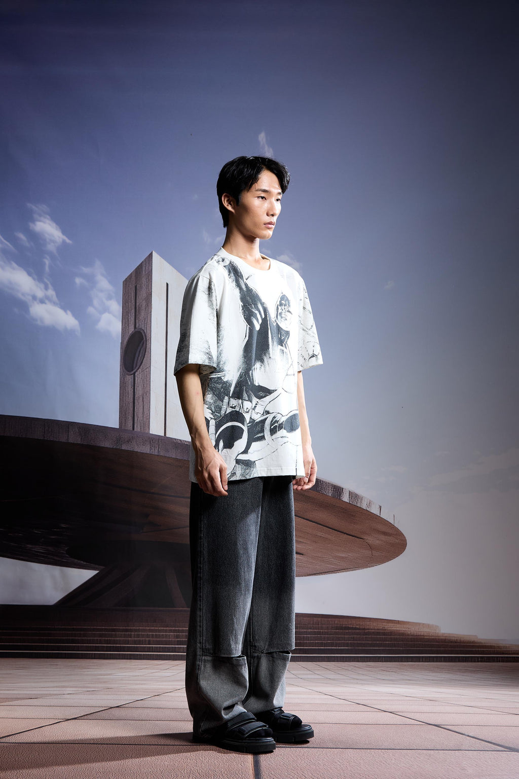 STRAYLIGHT' T-SHIRT