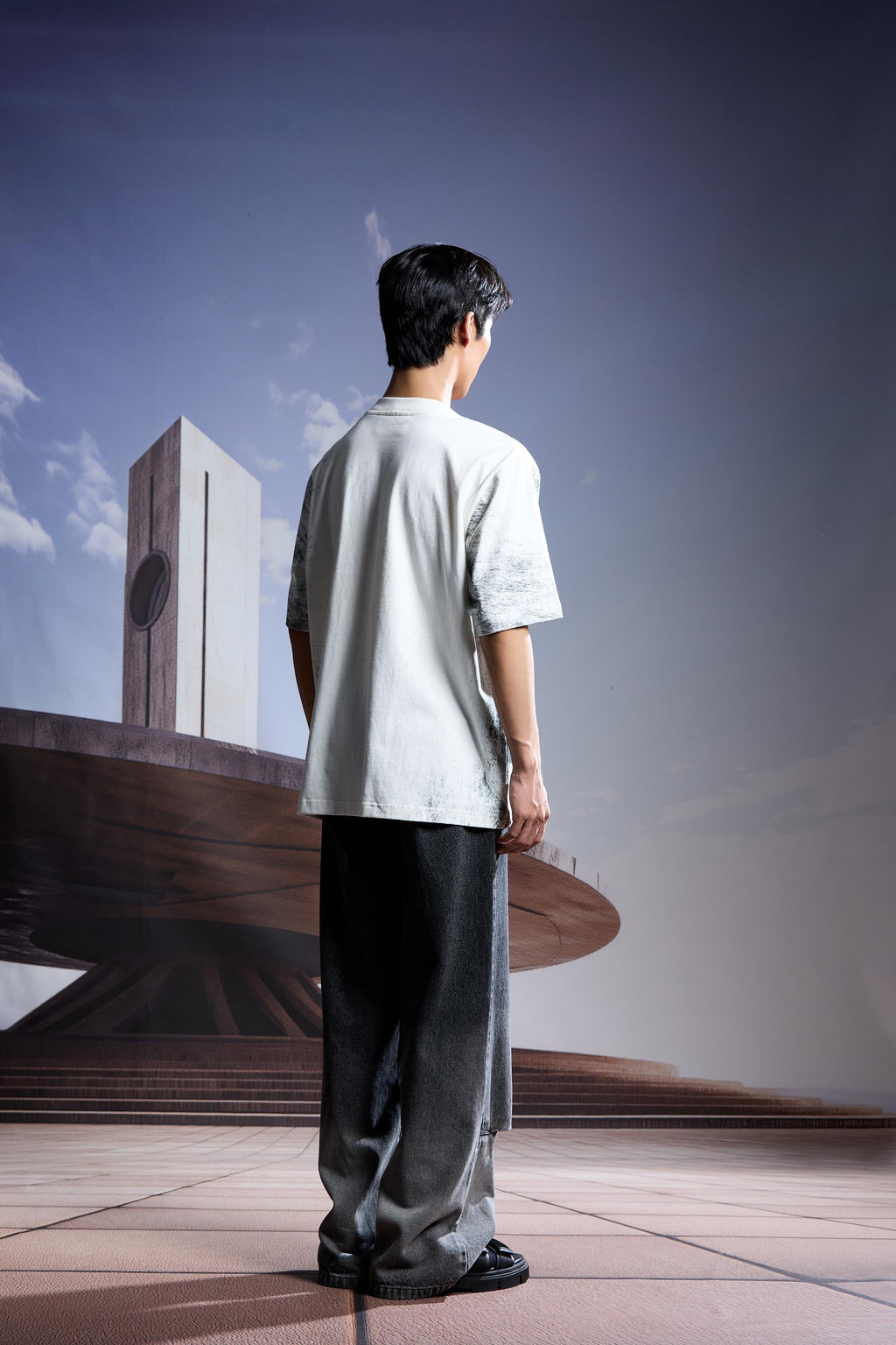 STRAYLIGHT' T-SHIRT