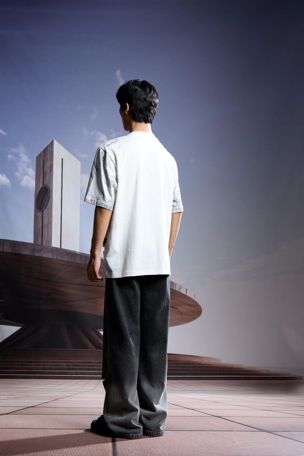 STRAYLIGHT' T-SHIRT