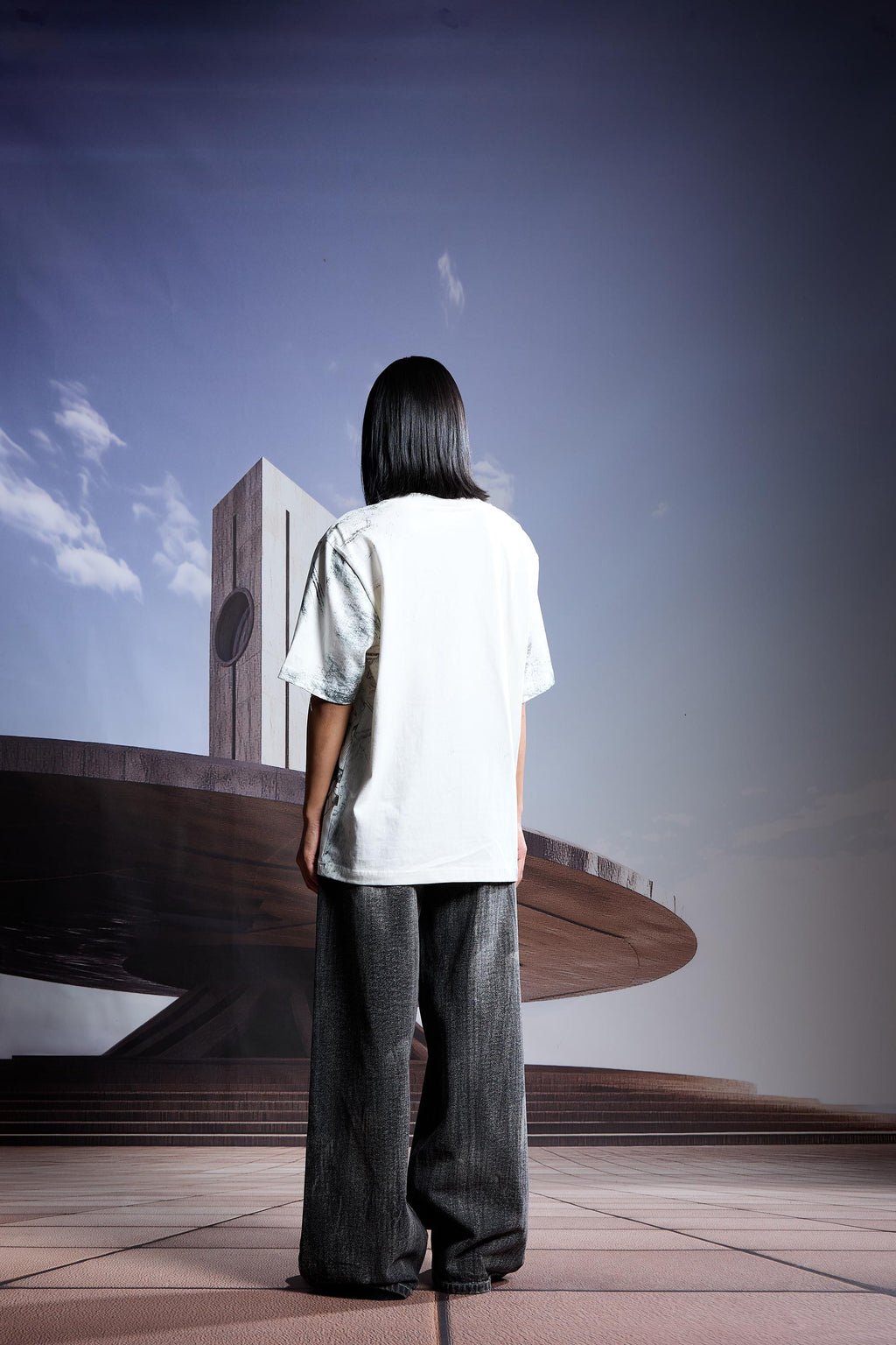 STRAYLIGHT' T-SHIRT