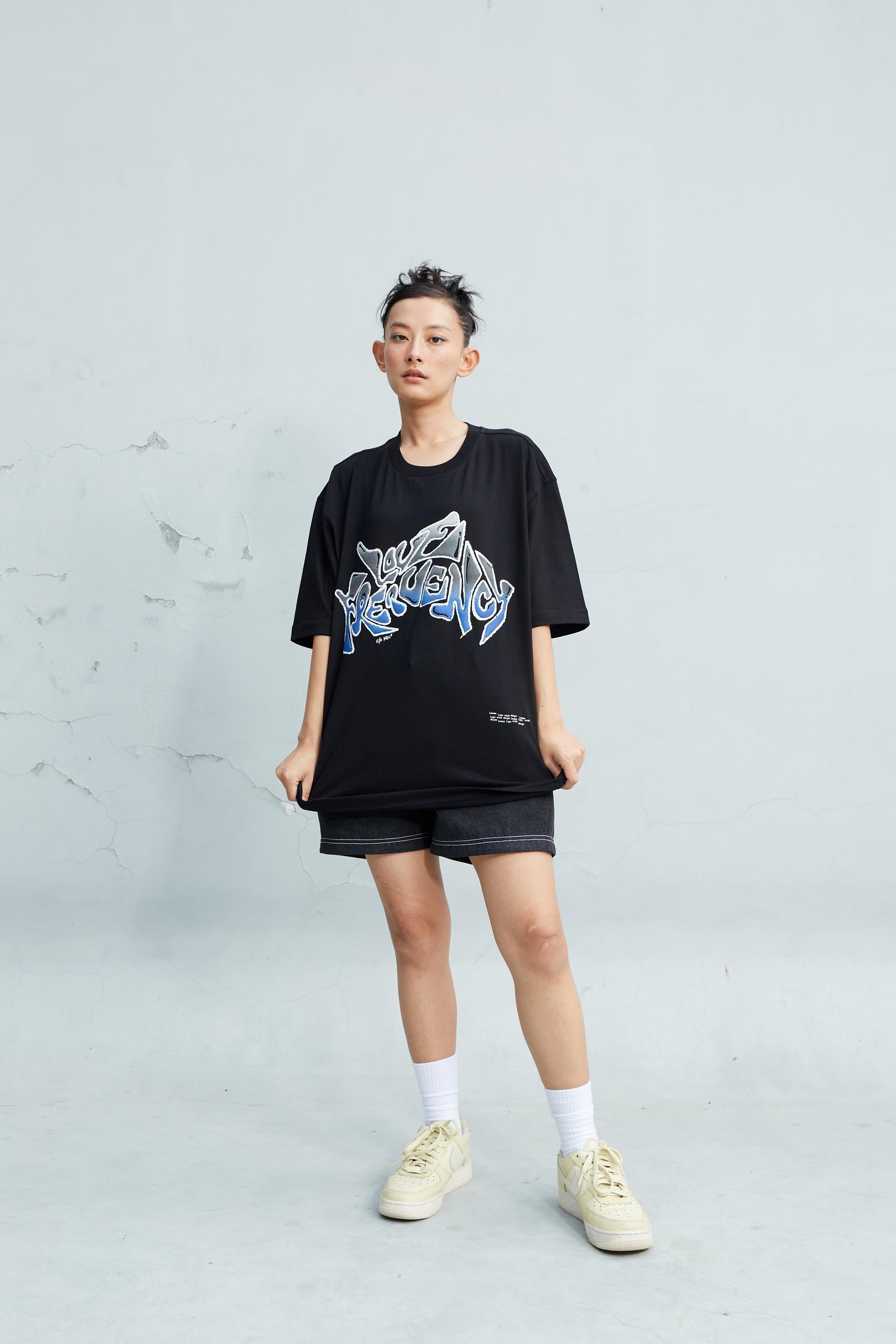 LOVE FREQUENCY' TEE