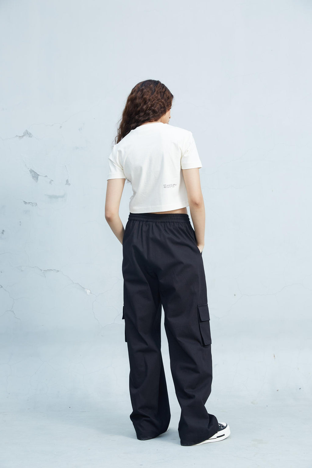LOVE FREQUENCY' CROPPED TEE