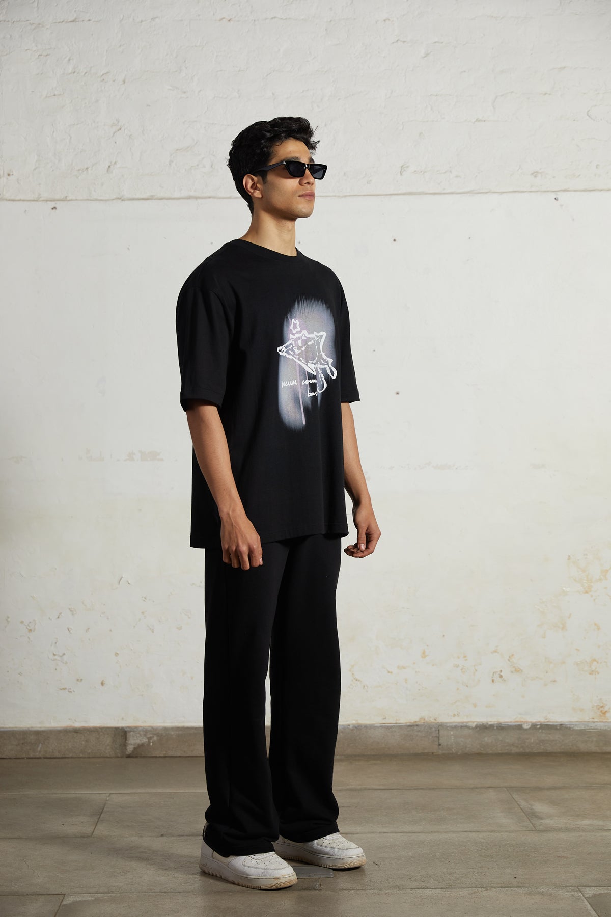 Never Coming Back' tee